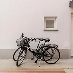 Apartment With Free Parking, Washer & Dryer *