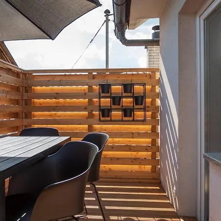 Apartmán With Free Parking, Washer & Dryer *