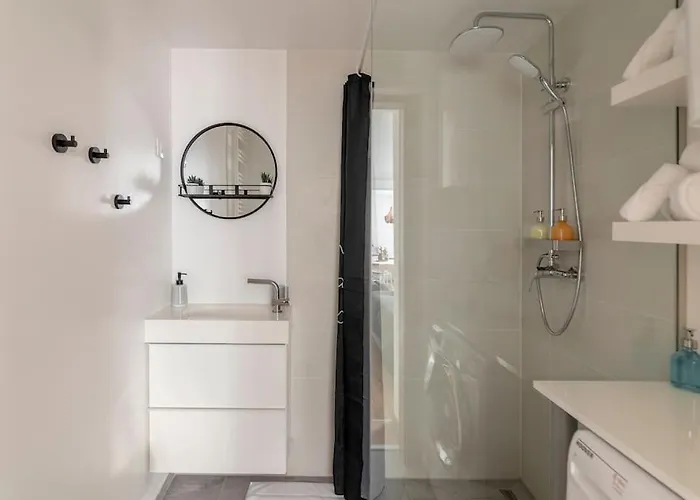 With Free Parking, Washer & Dryer