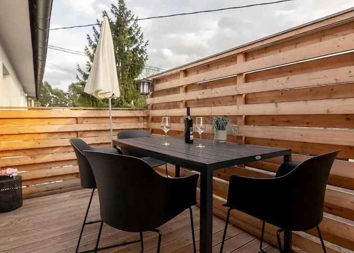 With Free Parking, Washer & Dryer Lublaň