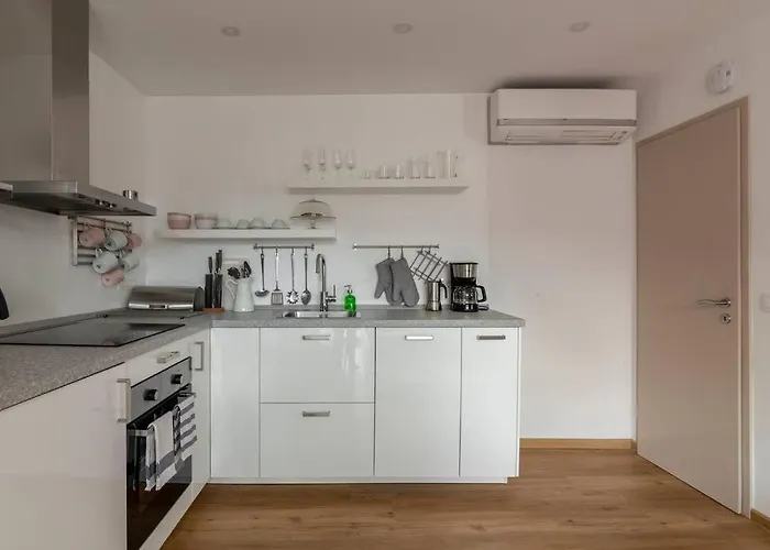 Apartmán With Free Parking, Washer & Dryer Lublaň