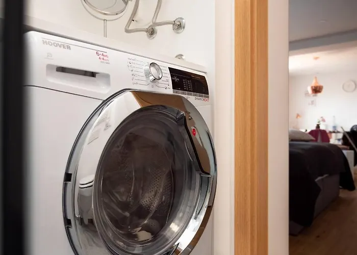 Апартаменти With Free Parking, Washer & Dryer