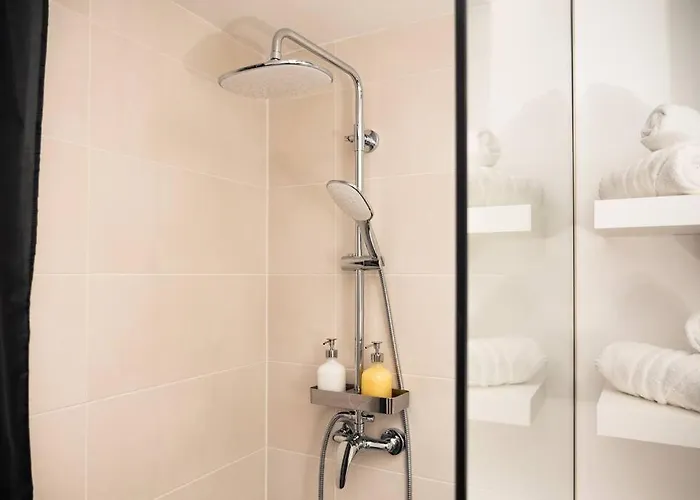 Apartmán With Free Parking, Washer & Dryer Lublaň