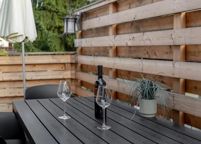 Apartmán With Free Parking, Washer & Dryer *